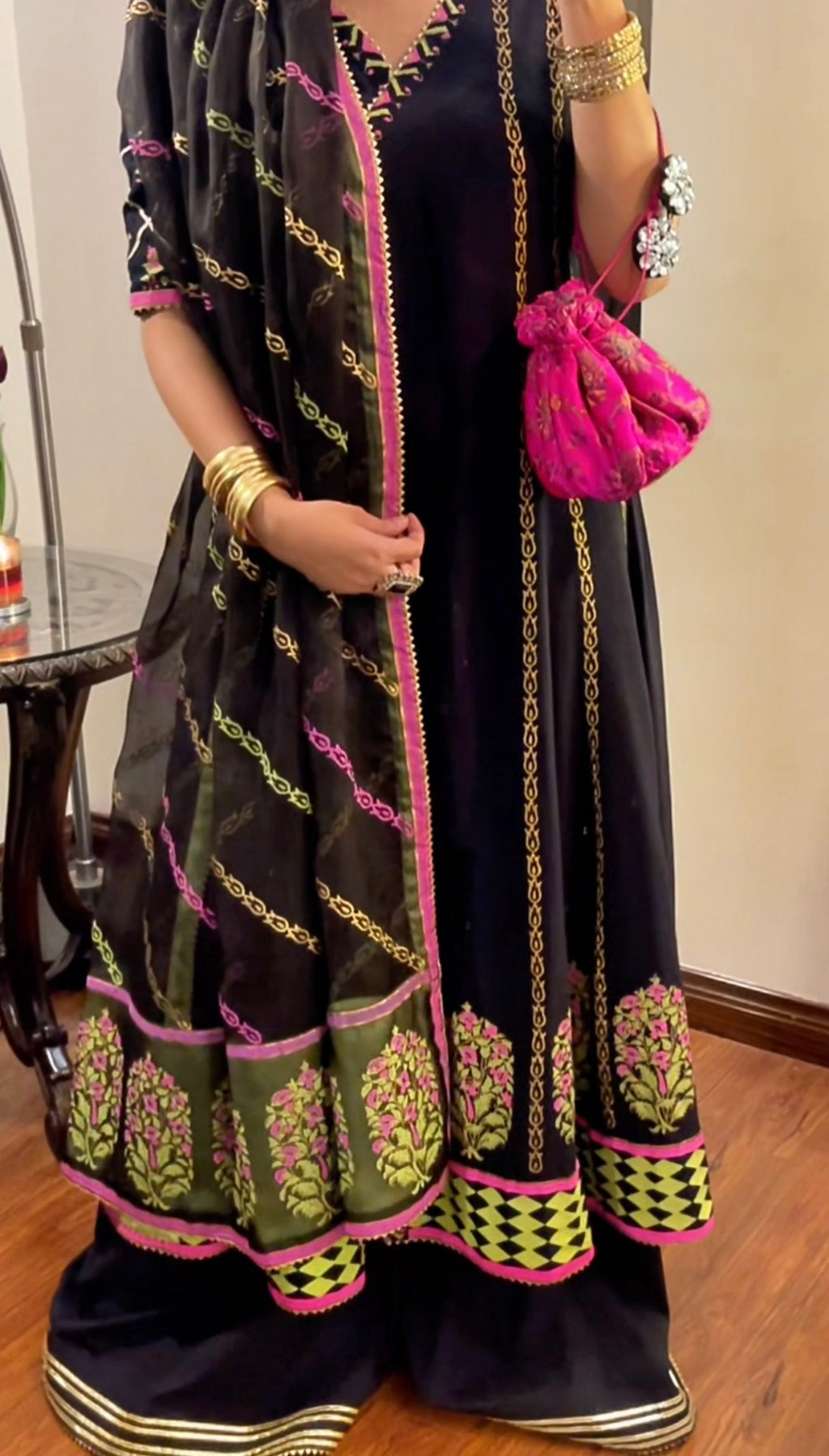 Noir Angrakha