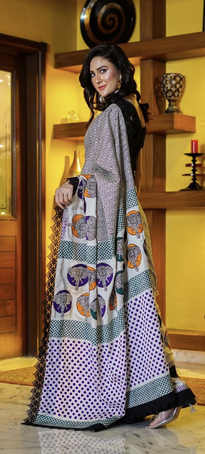 Black Saree - Image 3